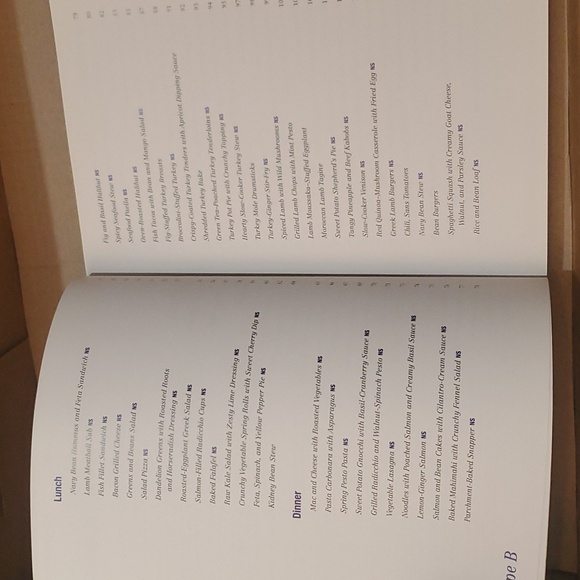 👩🏻🍳 Eat Right 4 Your Type paperback cookbook📚 - Picture 8 of 11